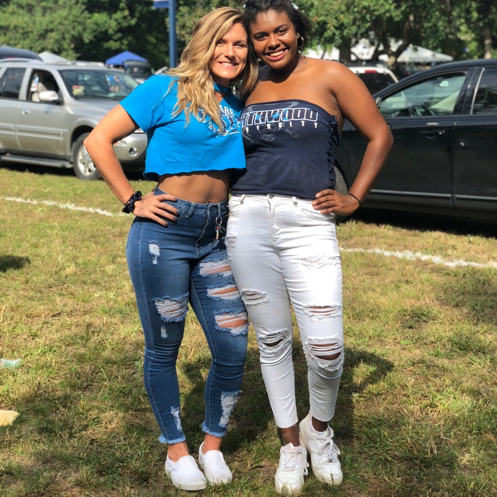 FashionNova ripped jeans - Picture 4 of 4